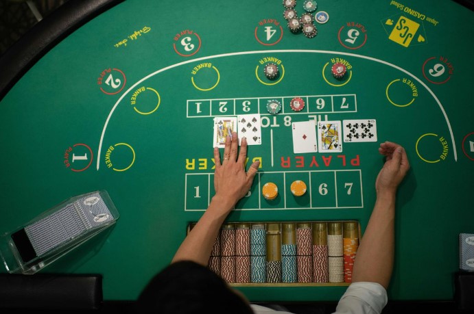 Trải Nghiệm Baccarat Tuyệt Vời tại Sàn Via Casino